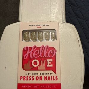 Hello Love Gold Press On Nails